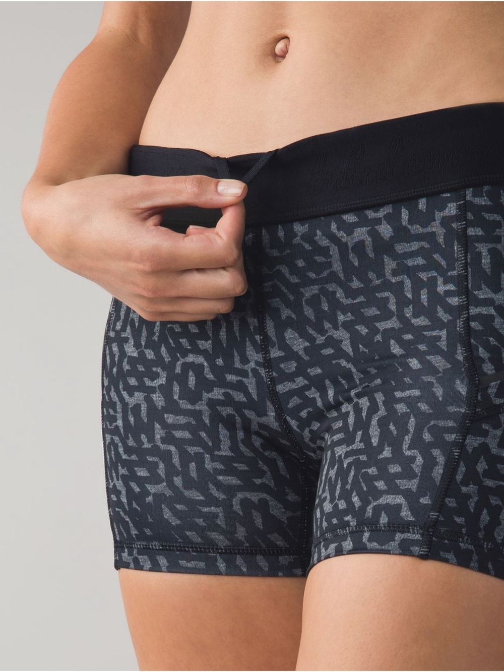 lululemon athletica What The Sport Short Patterned Bike Shorts Size 6